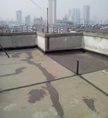 潢川漏水维修 楼顶漏水是什么原因，楼顶漏水维修方法是什么?